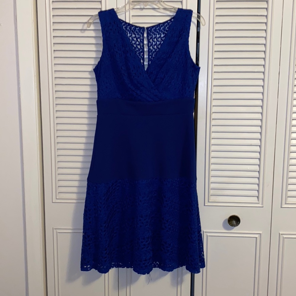 Royal blue dress size 8. Used once, in excellent condition zipper seemless